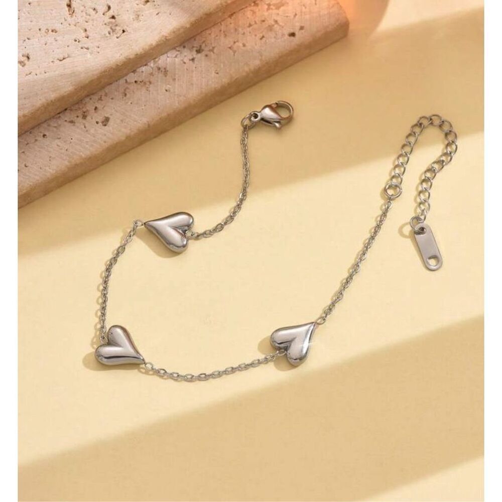 Silver Heart Bracelet - Picture 2 of 9